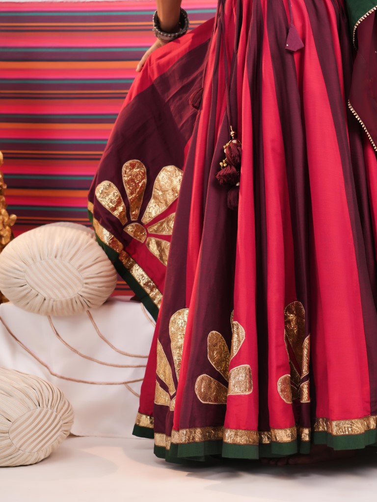 Red and Maroon Flower Motif Set